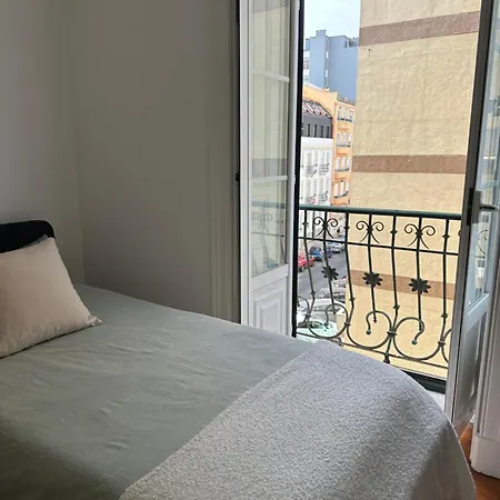 Garden Campo De Ourique Guest House - Hostel Lissabon Buitenkant foto