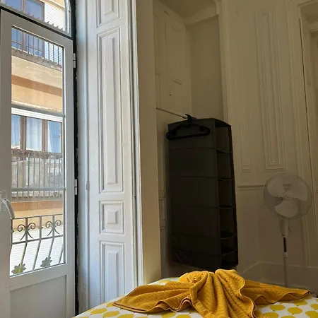 Garden Campo De Ourique Guest House - Hostel Lissabon Buitenkant foto