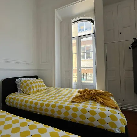 Garden Campo De Ourique Guest House - Hostel Lissabon Buitenkant foto