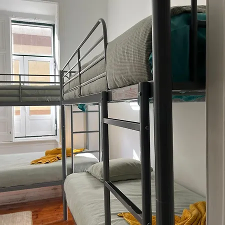 Garden Campo De Ourique Guest House - Hostel Lissabon Buitenkant foto