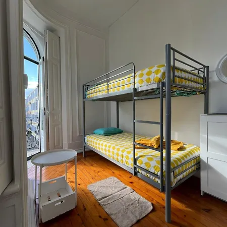 Garden Campo De Ourique Guest House - Hostel Lissabon Buitenkant foto